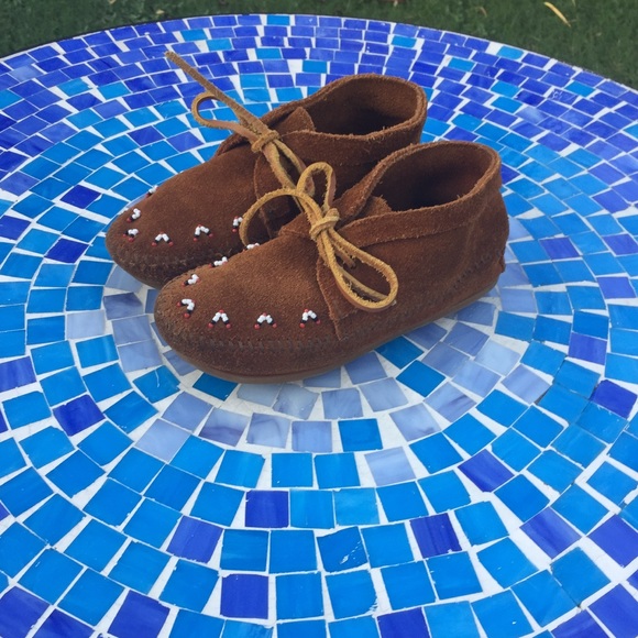 SOLD GREAT SHAPE! Minnetonka Beaded ankle boots 13 - Picture 8 of 8